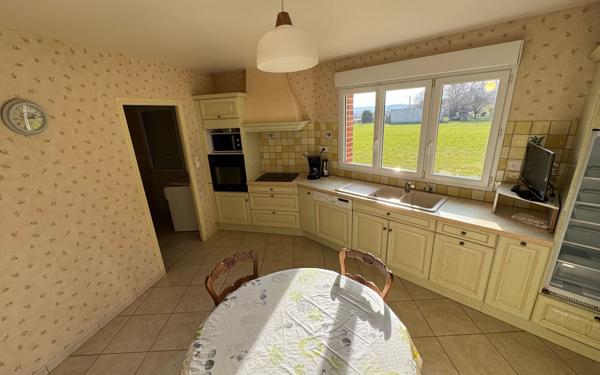 Maison à vendre    6 pièces •  Dompierre-Becquincourt