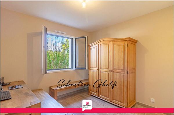 belle maison de plain-pied 3 chambres-garage-appentis-terrain de 2880 m²