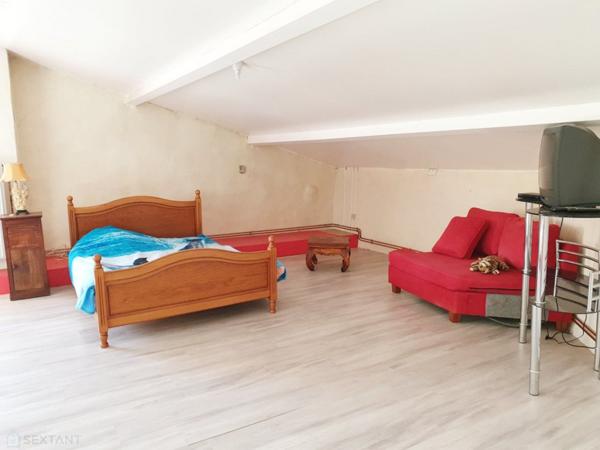 COQUETTE MAISON DE VILLAGE 5 MINUTES DE COURPIERE CENTRE