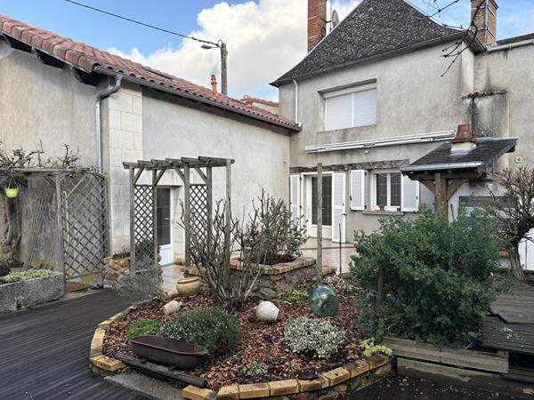 Maison de ville à vendre proche Thouars à Mauzé Thouarsais - 7 pièces, 182 m²