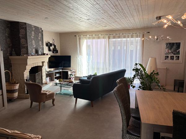 Maison de ville à vendre proche Thouars à Mauzé Thouarsais - 7 pièces, 182 m²