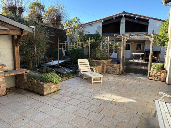 Maison de ville à vendre proche Thouars à Mauzé Thouarsais - 7 pièces, 182 m²