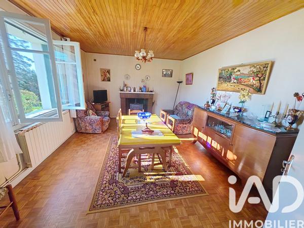 Maison à vendre 9 pièces 199 m² Orgedeuil