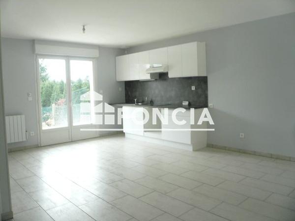 Location Maison 2 pièces 49.57 m² - 1 RUE DES PIERRES DOREES Chazay D Azergues 69380