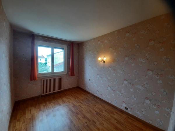 SAINT-JUERY Maison familiale de type 5 avec garage et jardin.