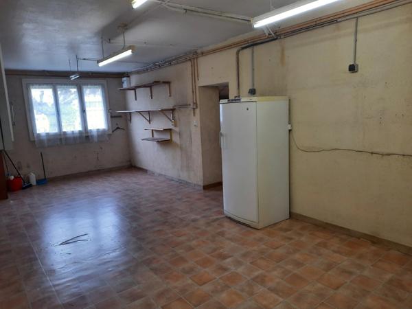 SAINT-JUERY Maison familiale de type 5 avec garage et jardin.