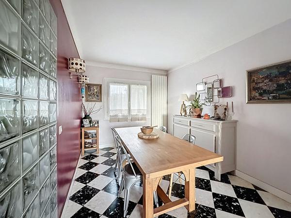 Maison Meaux proche gare à pieds - 5 chambres - sous-sol total - jardin de 348 m2.