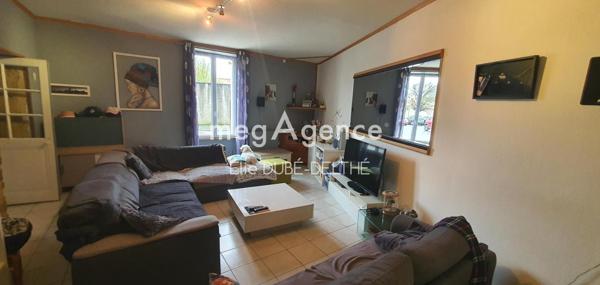 Maison à MOUTIERS-SUR-LE-LAY, 85320 - 8 pièces 170m²