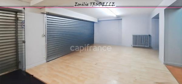 Maison à vendre 8 pièces SAINT CALAIS (72) Ensemble immobilier à fort potentiel : local commercial + appartement en duplex avec patio