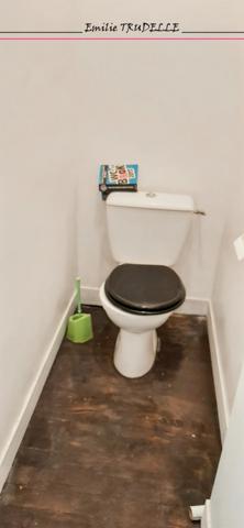 Maison à vendre 8 pièces SAINT CALAIS (72) Ensemble immobilier à fort potentiel : local commercial + appartement en duplex avec patio