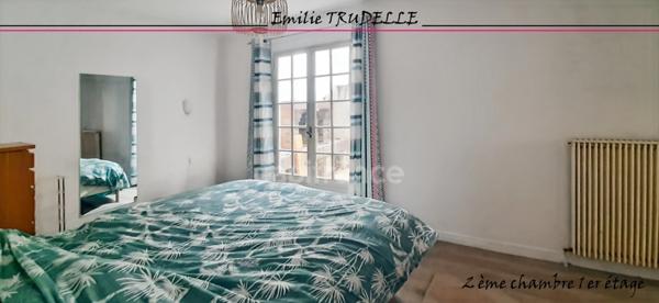 Maison à vendre 8 pièces SAINT CALAIS (72) Ensemble immobilier à fort potentiel : local commercial + appartement en duplex avec patio