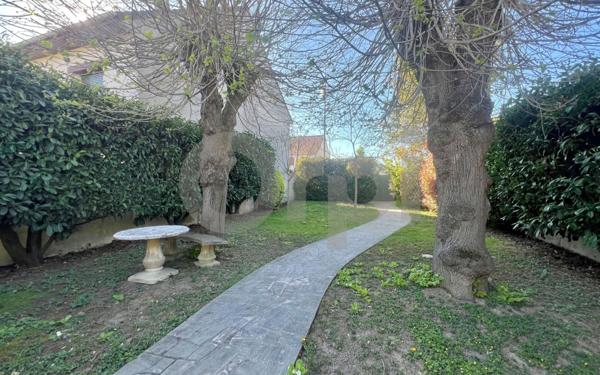 Maison à vendre    8 pièces •  Ormesson-sur-Marne