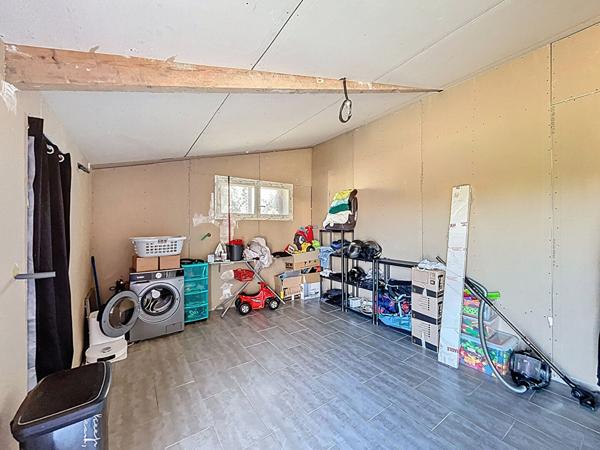 Maison familiale de plus de 150 m² avec vie de plain?pied et grand terrain clos