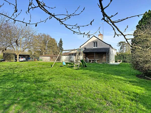 Maison familiale de plus de 150 m² avec vie de plain?pied et grand terrain clos