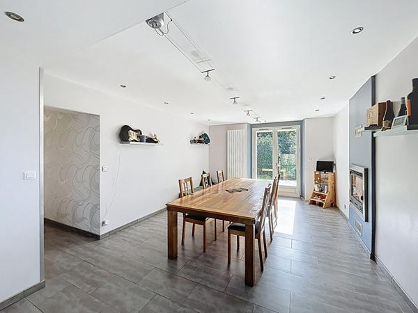 Maison familiale de plus de 150 m² avec vie de plain?pied et grand terrain clos