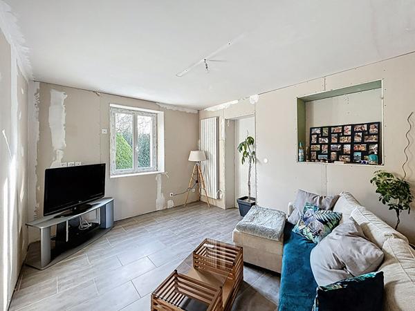 Maison familiale de plus de 150 m² avec vie de plain?pied et grand terrain clos