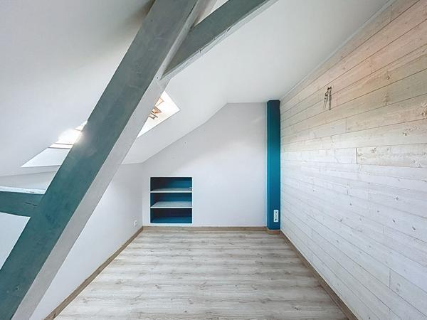 Maison familiale de plus de 150 m² avec vie de plain?pied et grand terrain clos