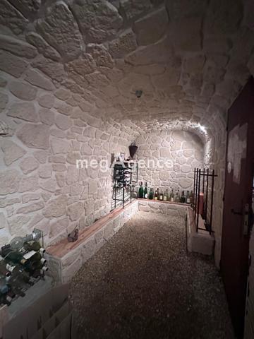 Maison à SENS, 89100 - 6 pièces 204m²