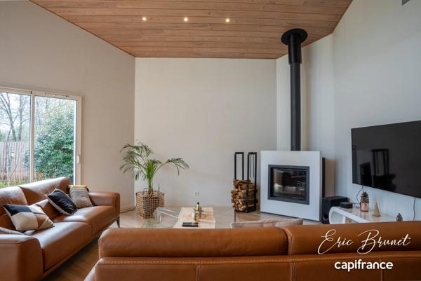 MIOS - Maison d'architecte aux prestations de qualité - 6 pieces avec garage et piscine