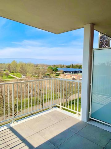 Offrez-vous le confort du neuf : modernité, sérénité et bien-être au rendez-vous !”