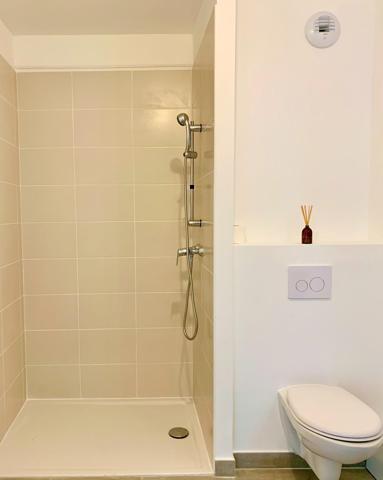 Offrez-vous le confort du neuf : modernité, sérénité et bien-être au rendez-vous !”