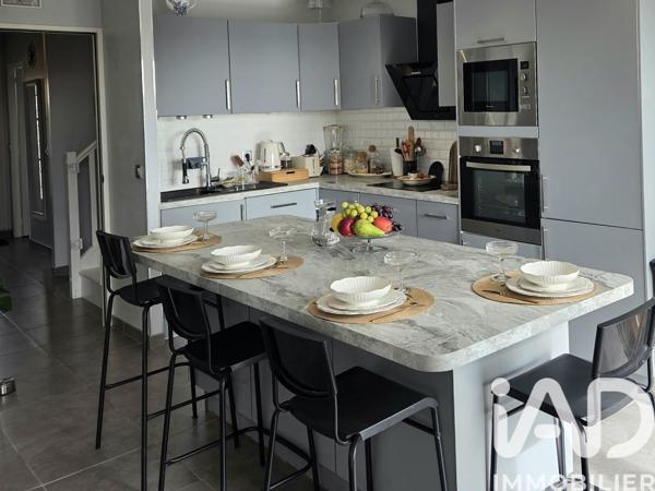 Maison à vendre 5 pièces 101 m² Saint-Fargeau-Ponthierry