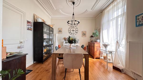 A VENDRE QUARTIER VESONE A PERIGUEUX  CHARMANTE MAISON DE VILLE