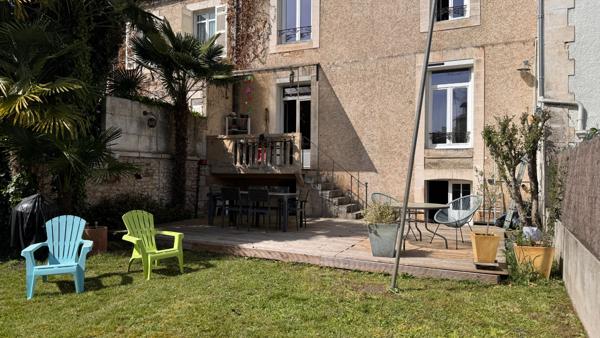 A VENDRE QUARTIER VESONE A PERIGUEUX  CHARMANTE MAISON DE VILLE