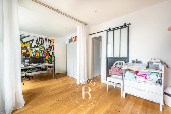 Asnières-sur-Seine, Maison 3 Chambres -  241 m² à vendre