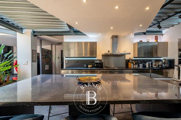 Asnières-sur-Seine, Maison 3 Chambres -  241 m² à vendre