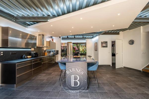 Asnières-sur-Seine, Maison 3 Chambres -  241 m² à vendre