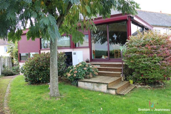 Pavillon à Ernée proche des commodités