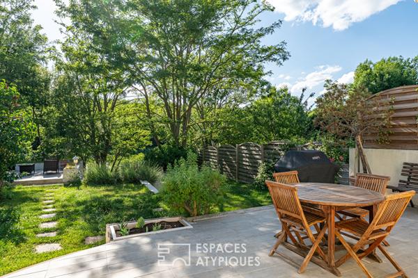 Maison en bord de Seine avec terrasses et jardin bucolique