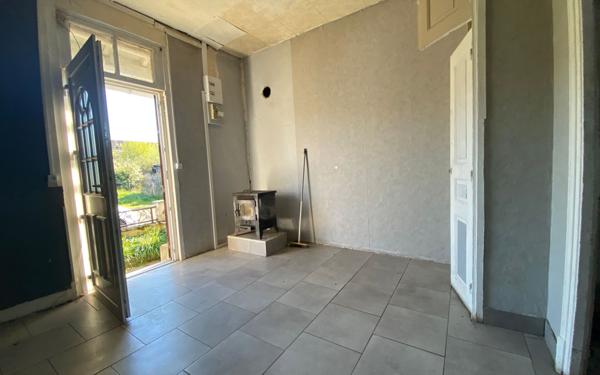 Maison à vendre    2 pièces •  La Machine