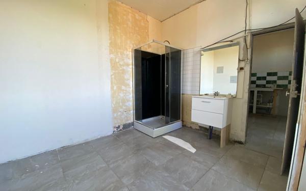 Maison à vendre    2 pièces •  La Machine