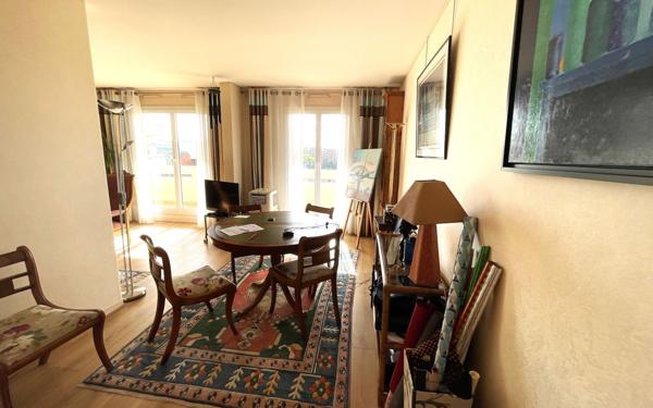 Appartement à vendre    3 pièces • 72 m2 Le Pré-Saint-Gervais