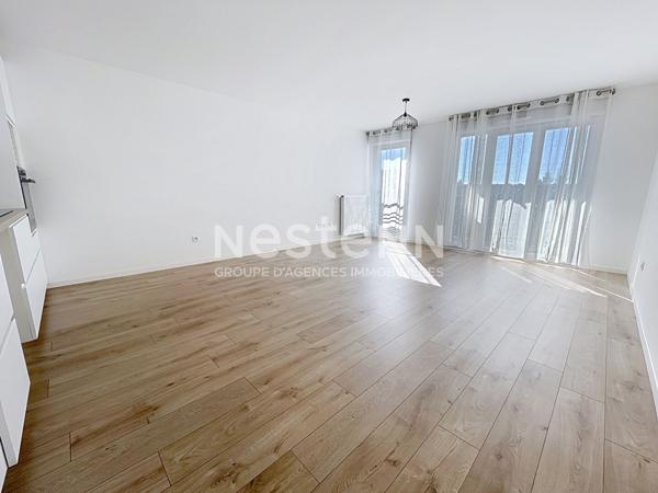 A vendre Appartement récent de 4 pièces de 80 m2 - Quartier gare Plaisir-Grignon
