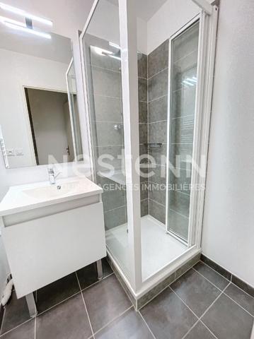 A vendre Appartement récent de 4 pièces de 80 m2 - Quartier gare Plaisir-Grignon