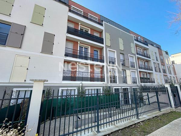 A vendre Appartement récent de 4 pièces de 80 m2 - Quartier gare Plaisir-Grignon