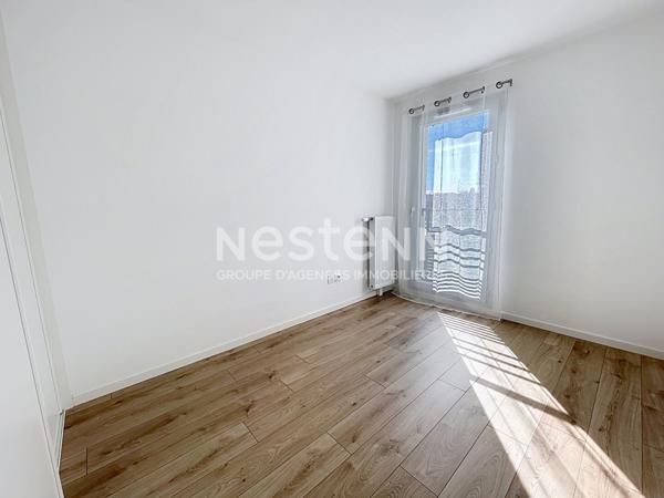 A vendre Appartement récent de 4 pièces de 80 m2 - Quartier gare Plaisir-Grignon