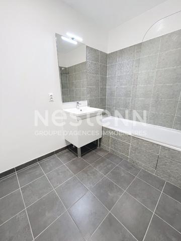 A vendre Appartement récent de 4 pièces de 80 m2 - Quartier gare Plaisir-Grignon