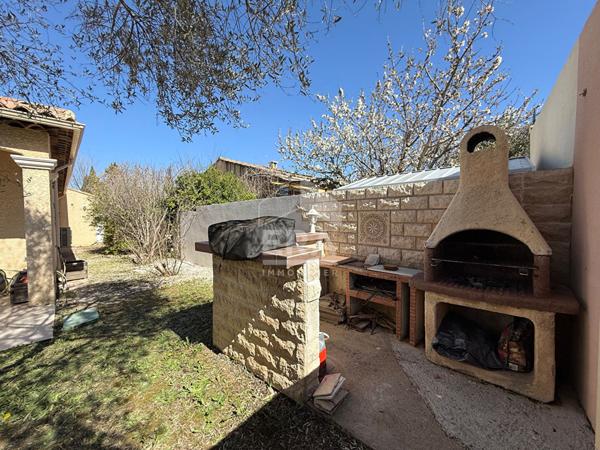 A VENDRE 13120 GARDANNE MAISON DE PLAIN PIED DE TYPE 4 DE 93 M2 TERRAIN 500M2 PISCINE ET GARAGE