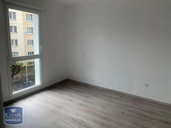 Appartement à louer 2 pièces 35.79m² Clermont-Ferrand (63000)