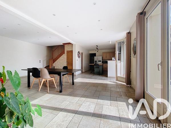 Maison à vendre 8 pièces 218 m² Charly