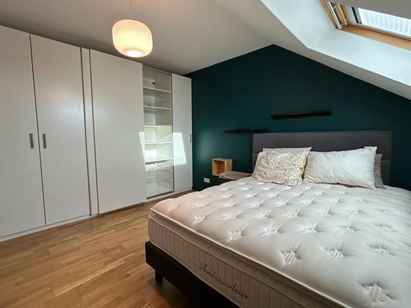 MAGNIFIQUE MAISON MEUBLEE 6 PIECES 153m2 AVEC DOUBLE BOX , TERRASSE ET JARDINS ARBORÉ