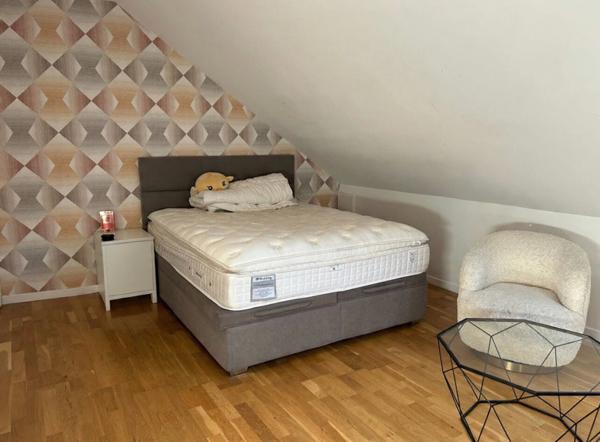 MAGNIFIQUE MAISON MEUBLEE 6 PIECES 153m2 AVEC DOUBLE BOX , TERRASSE ET JARDINS ARBORÉ