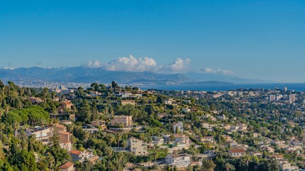 Villa contemporaine avec magnifique vue mer
