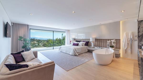 Villa contemporaine avec magnifique vue mer