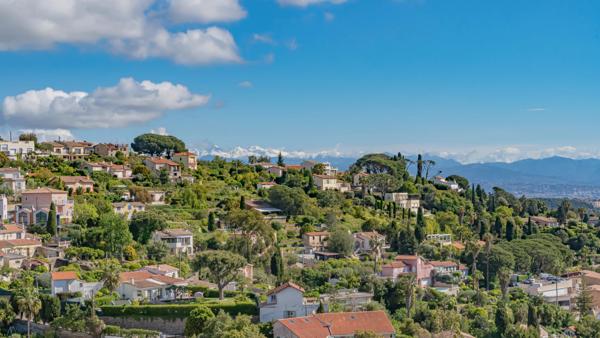 Villa contemporaine avec magnifique vue mer