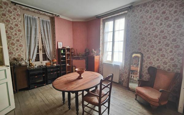 Maison à vendre    5 pièces •  Septfonds